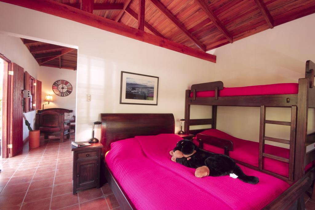 Orosi Lodge Ruang foto